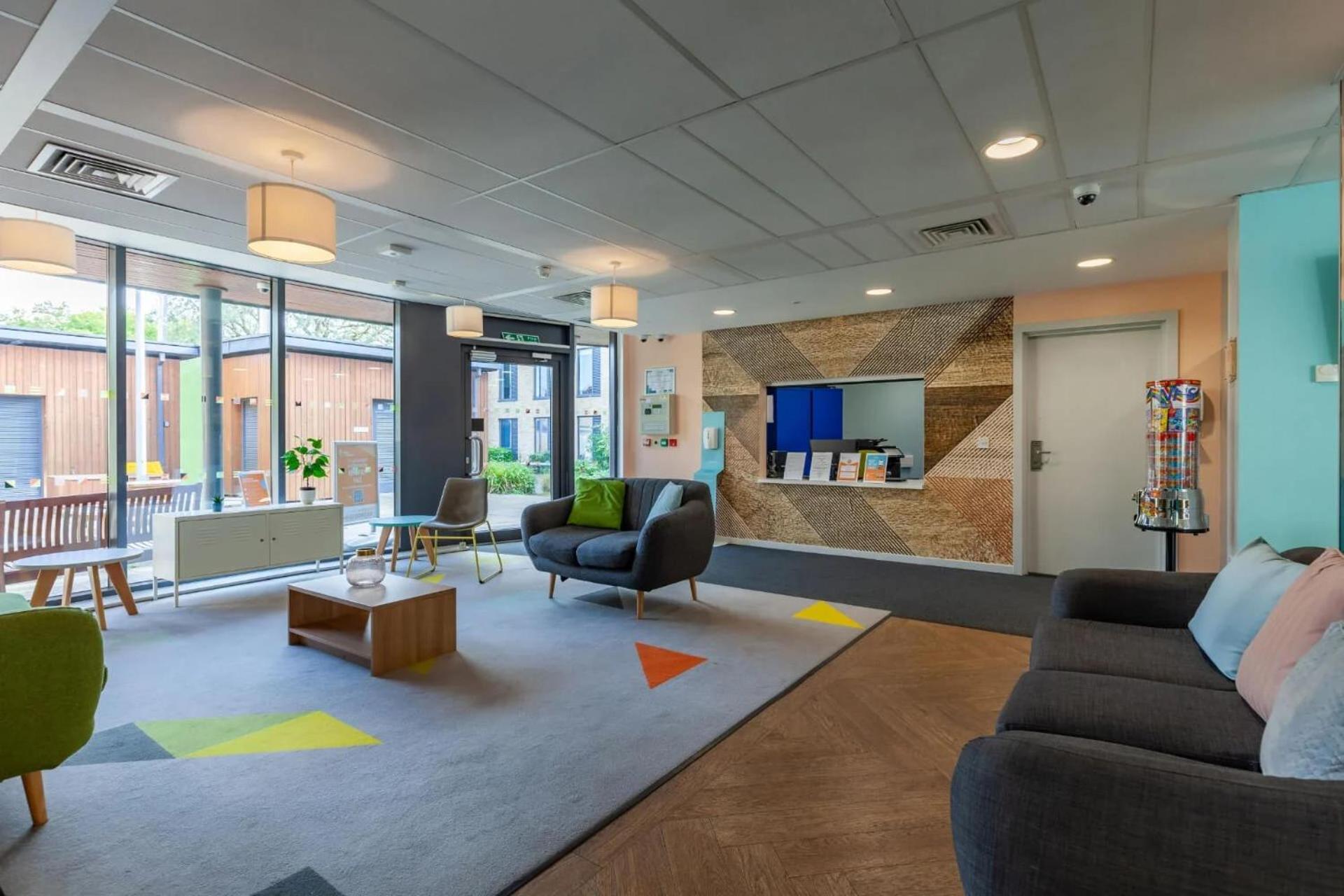 Students Only - Kendrick Hall In Reading Bagian luar foto